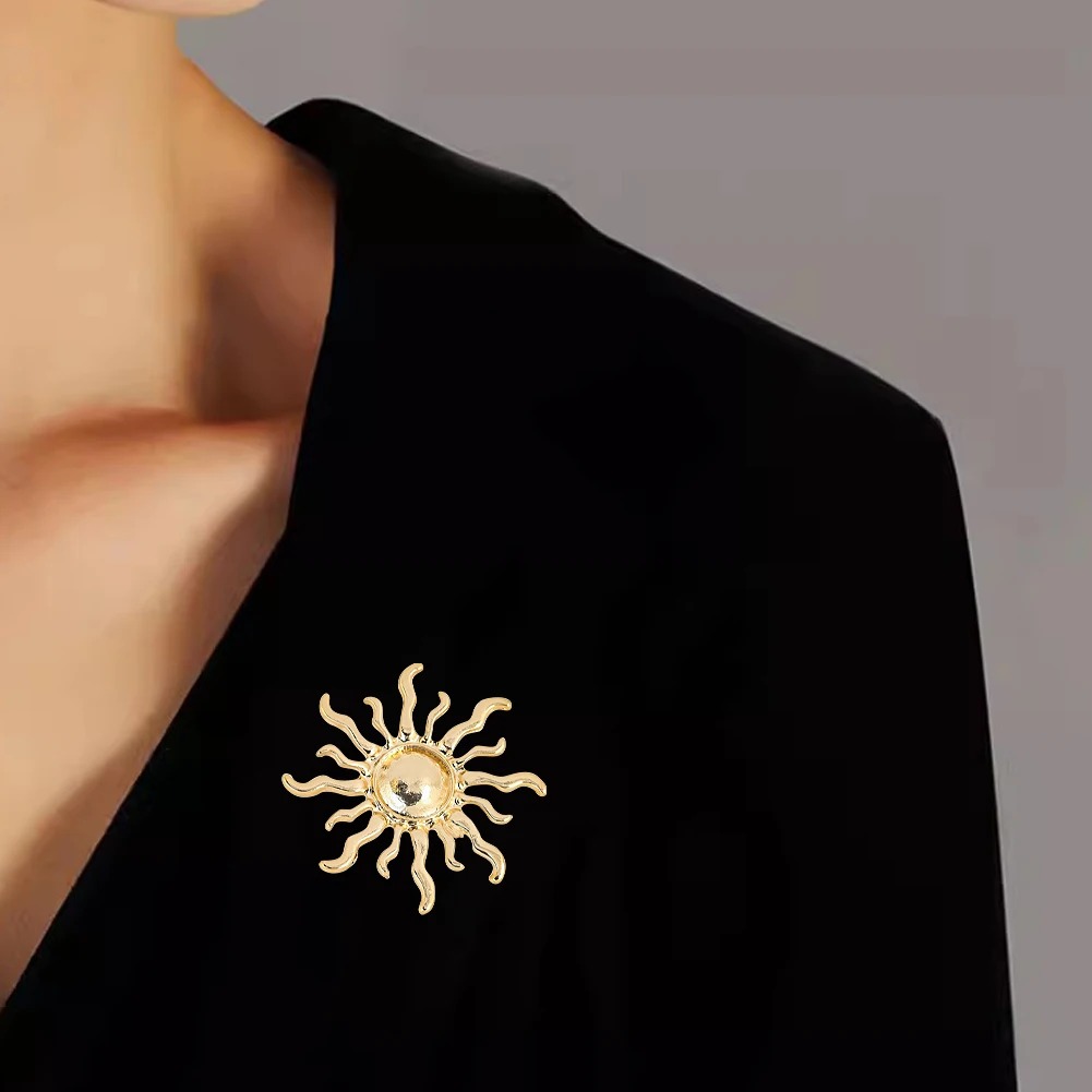 Outdoor Hunting Outfit - Sunburst Flower Alloy Brooch Rugged Petal